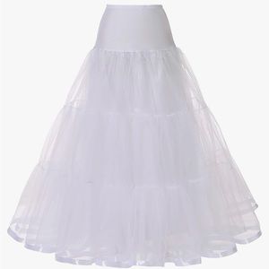 NWT ankle length petticoat slip size Medium